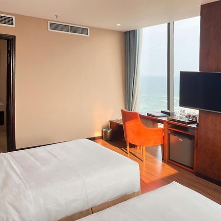 Yarra Ocean Suites Danang Esterno foto