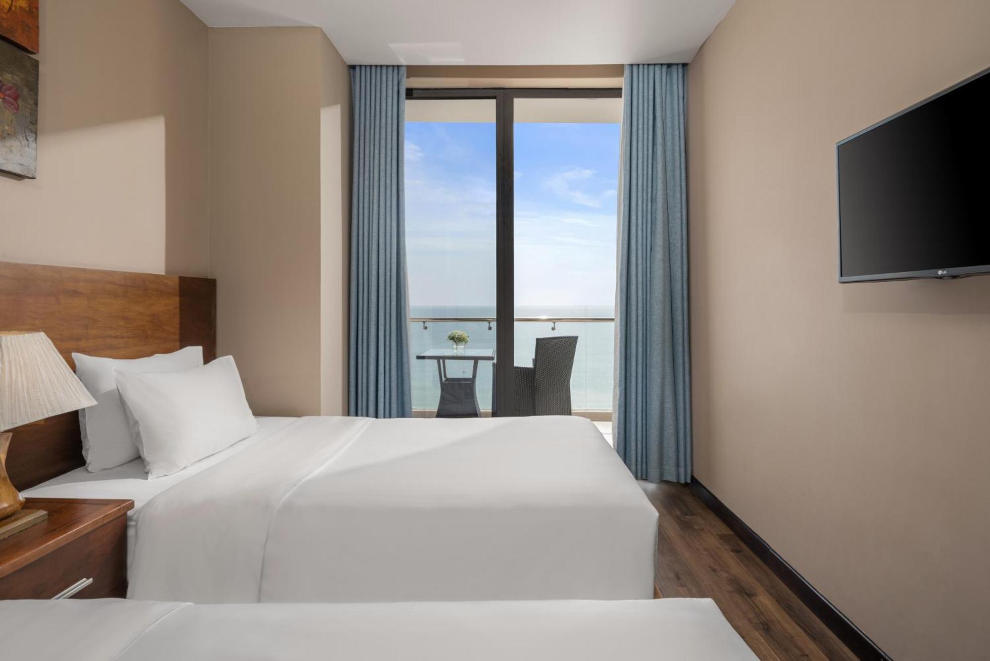 Yarra Ocean Suites Danang Esterno foto