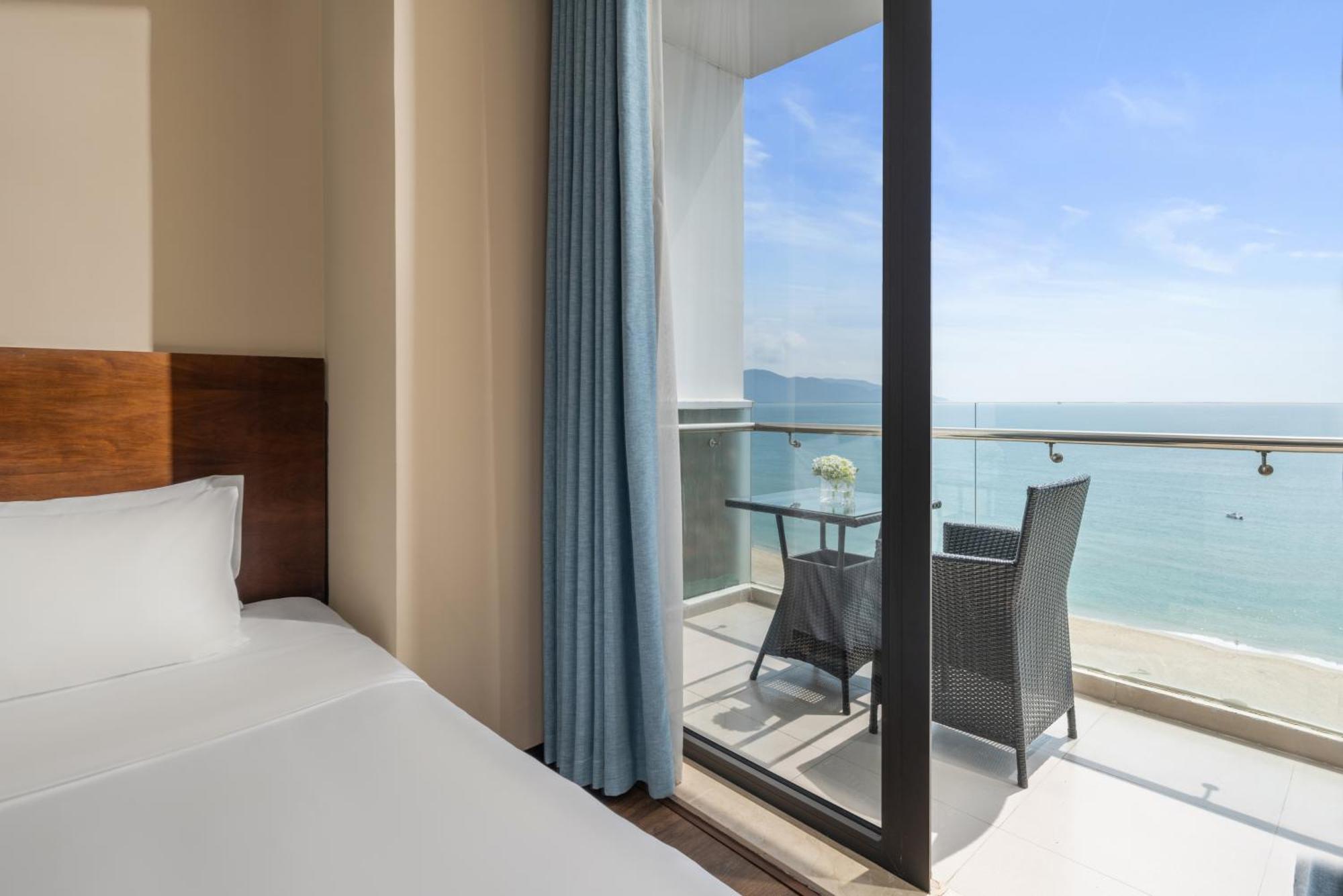 Yarra Ocean Suites Danang Esterno foto