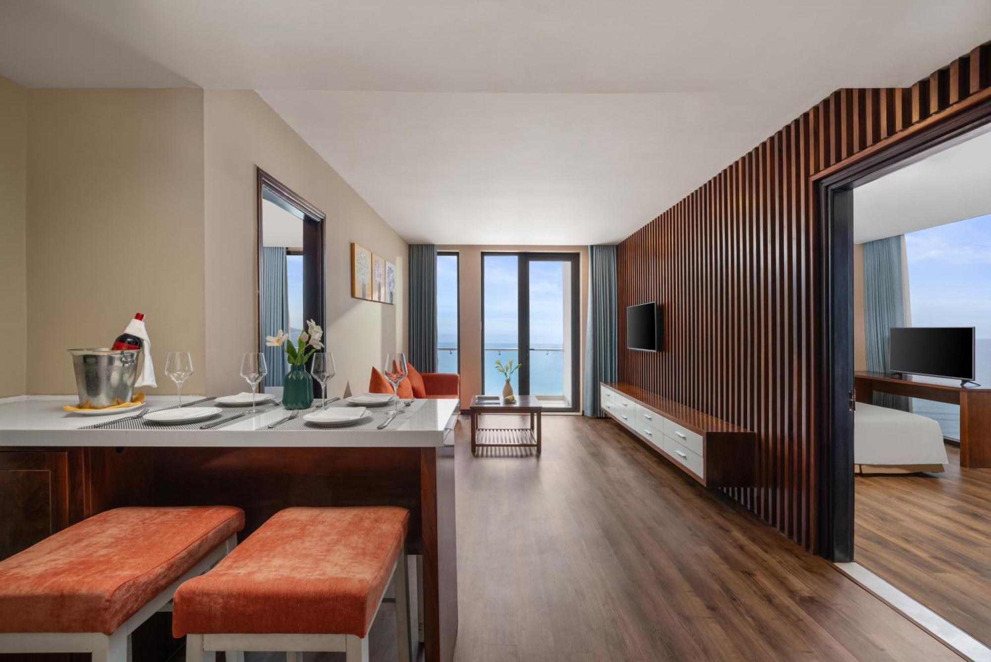 Yarra Ocean Suites Danang Esterno foto